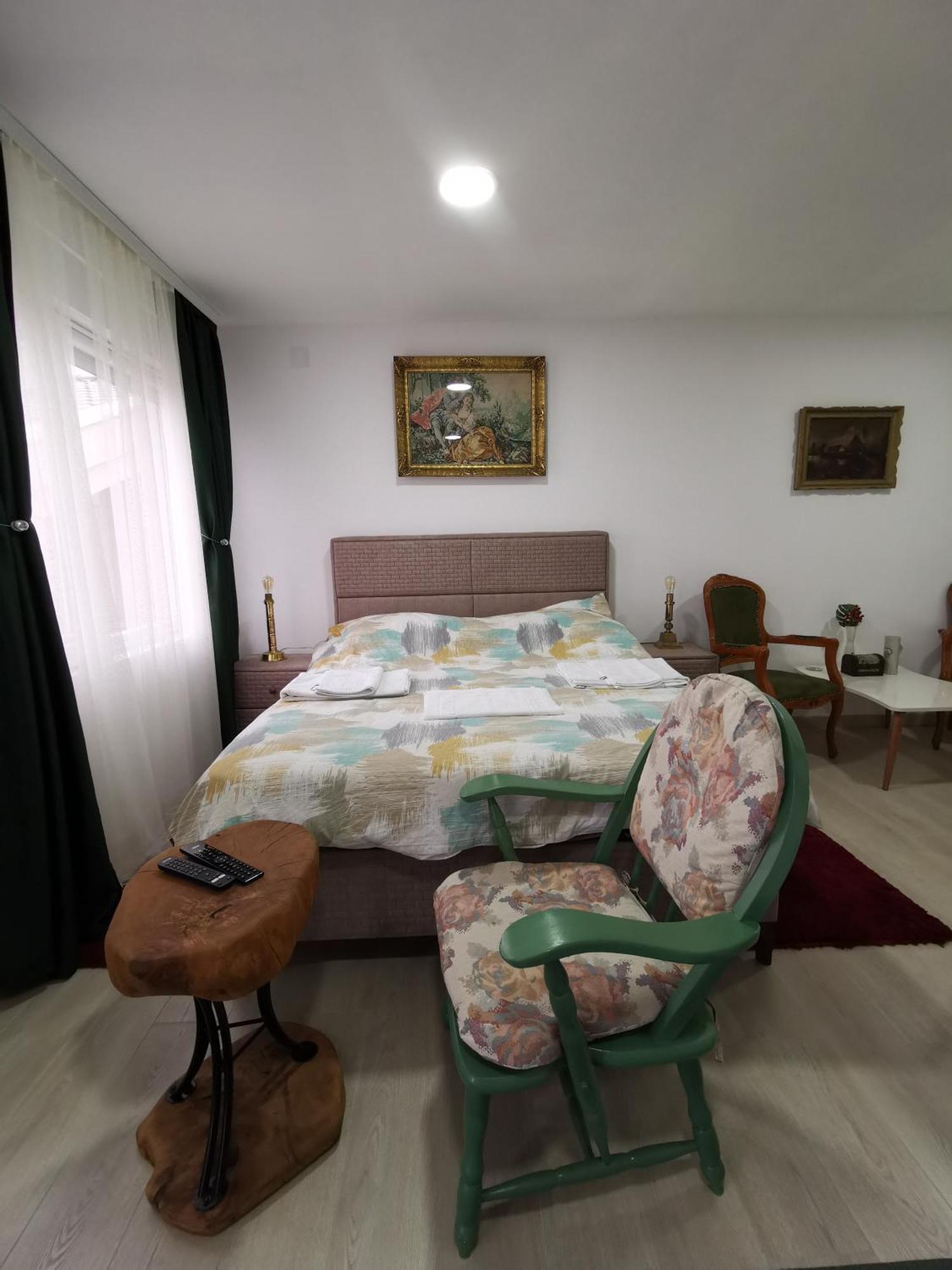 In Apartments Airport Mitrovici  Habitación foto